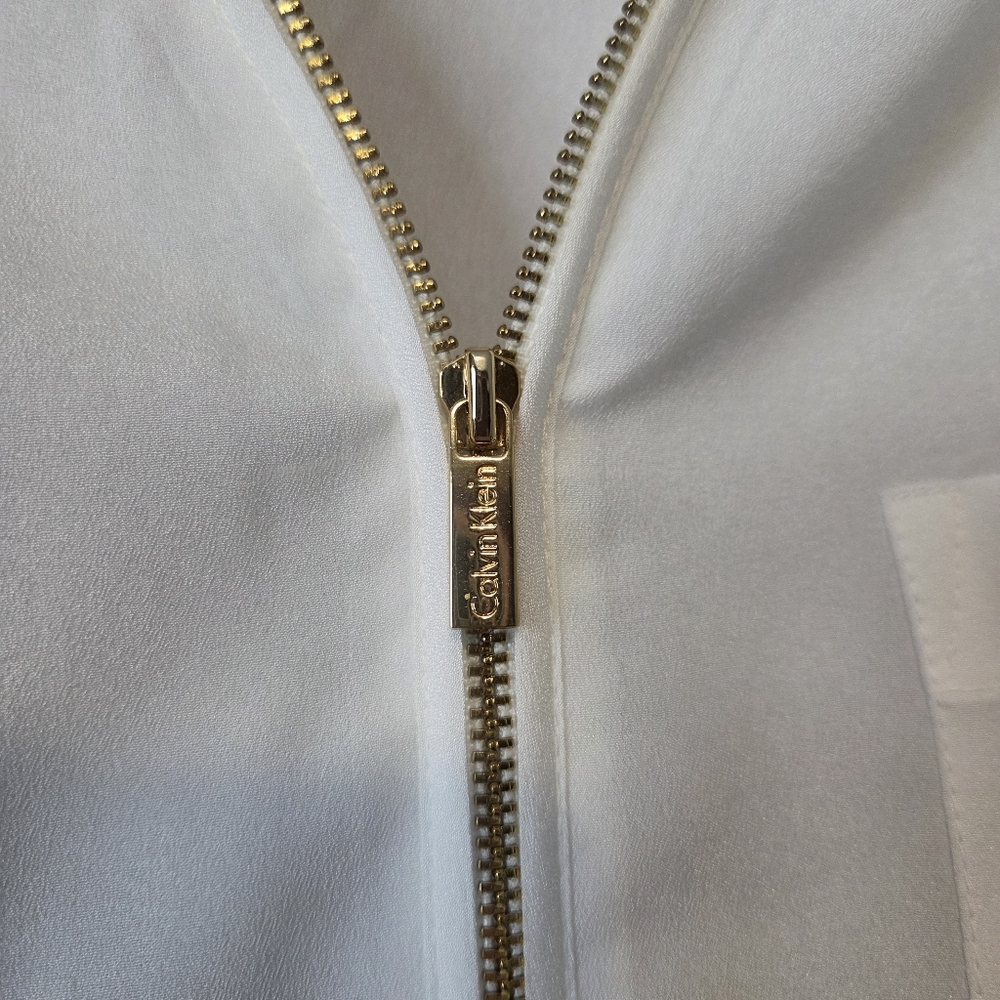 Calvin Klein Sheer Zipper 3/4 Sleeve Blouse - Picture 3 of 9
